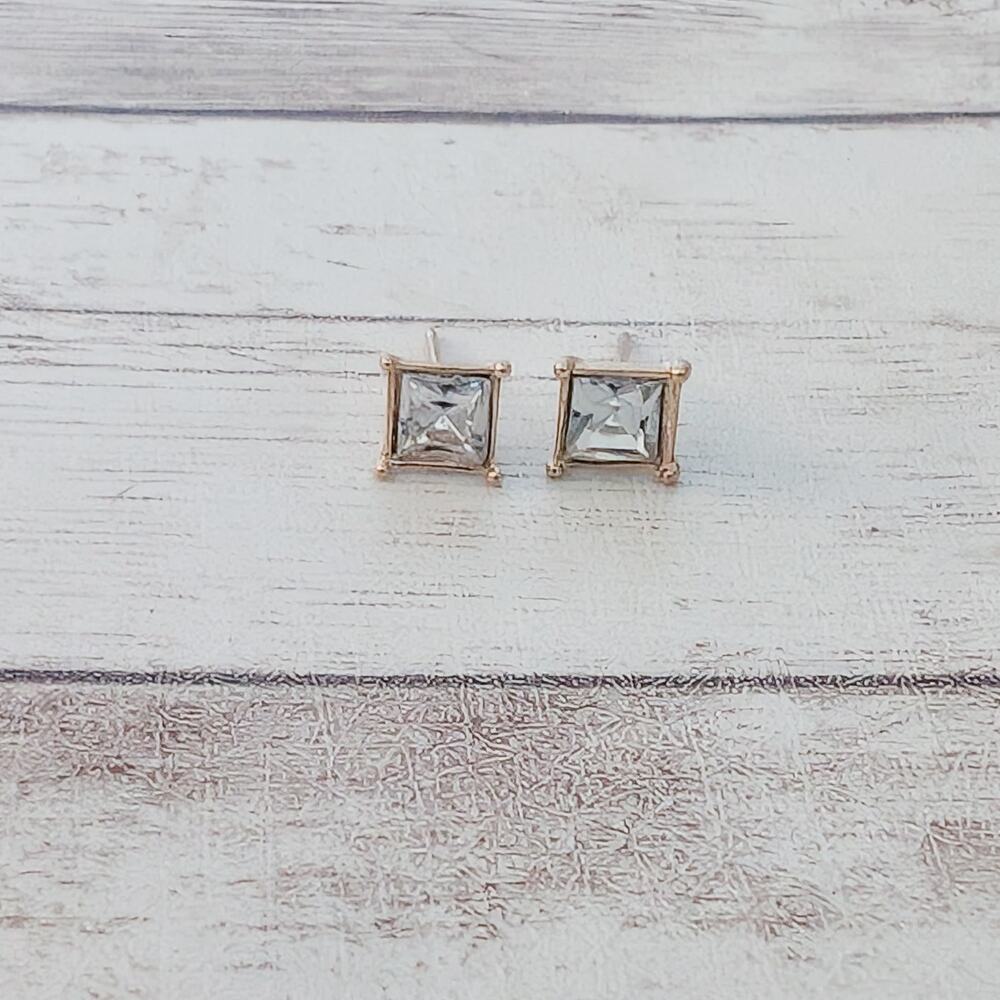 Vintage Stud Earrings 0.5" Gold Tone & Clear Gem Square